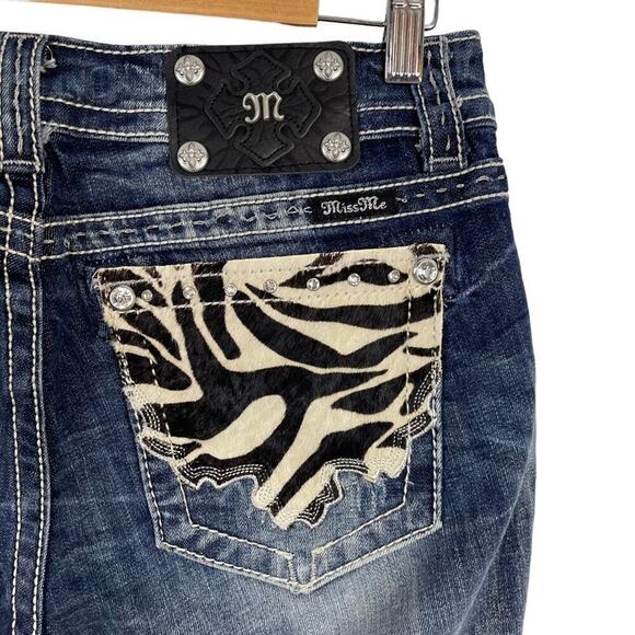 Miss Me Cow hide Crystal Studded Blue Denim JW5915S Boot Cut Stretch Jeans 29 - Picture 11 of 16